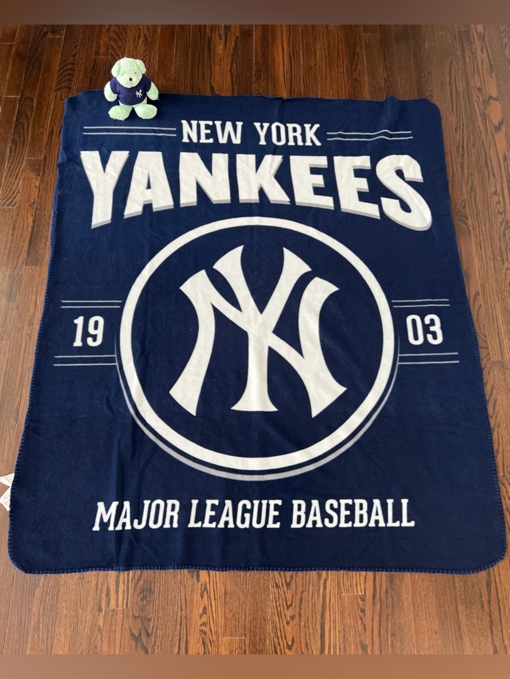 New York Yankees Fleece Throw Blanket MLB 50x60 Free wz Green 8" Bear in uniform